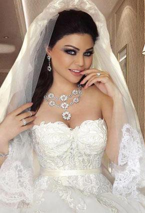 من هي شبيهة الفنانة هيفاء وهبي؟